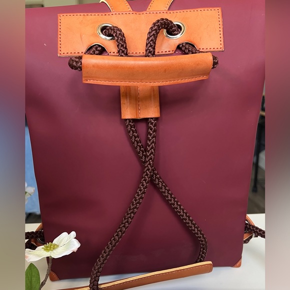 Duomo Di Milano: Duomo Backpack (Unisex) - Picture 11 of 11